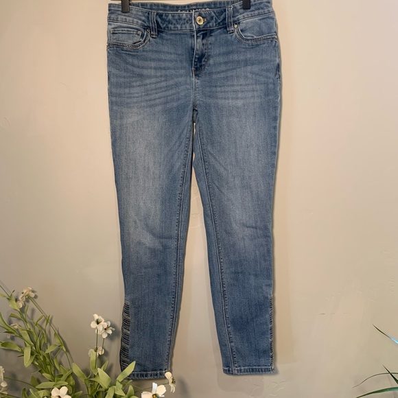 WHBM Jeans With Ankle Zipper - Picture 1 of 6